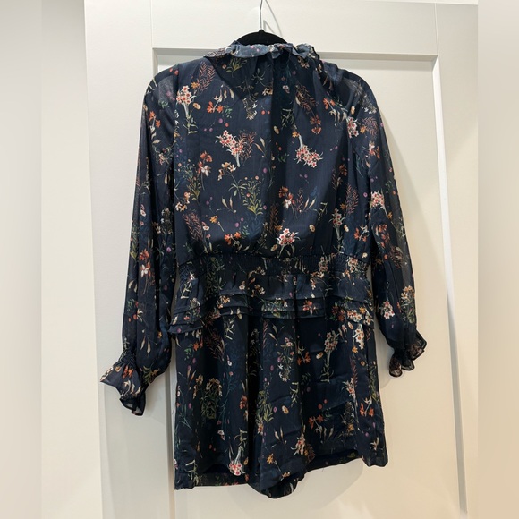 Adelyn Rae Romper - Picture 3 of 4